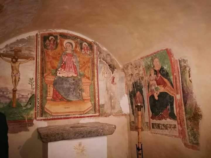 Casa Vacanze Castello Di Beviglie Historical Apartment For Family Assisi Exterior photo
