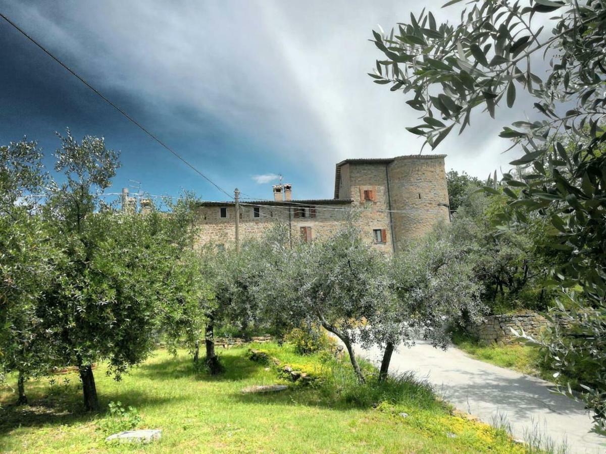 Casa Vacanze Castello Di Beviglie Historical Apartment For Family Assisi Exterior photo